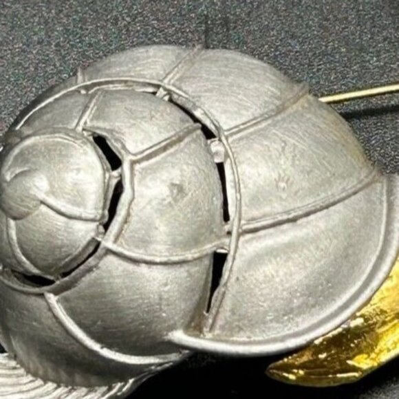 Snail Brooch Vintage Gold-tone Silver-tone Extended Pin Mechanical Connections - Picture 4 of 7